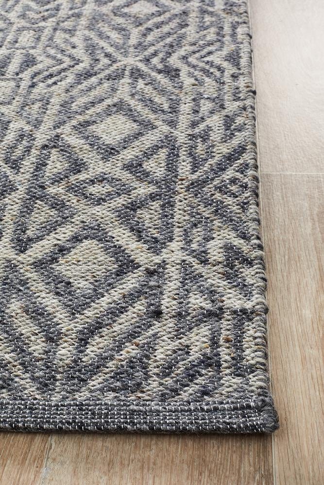 Sammy Handwoven Natural Graphite Cobolt Rug